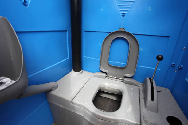 Best Portable restroom trailer rental  in Othello, WA
